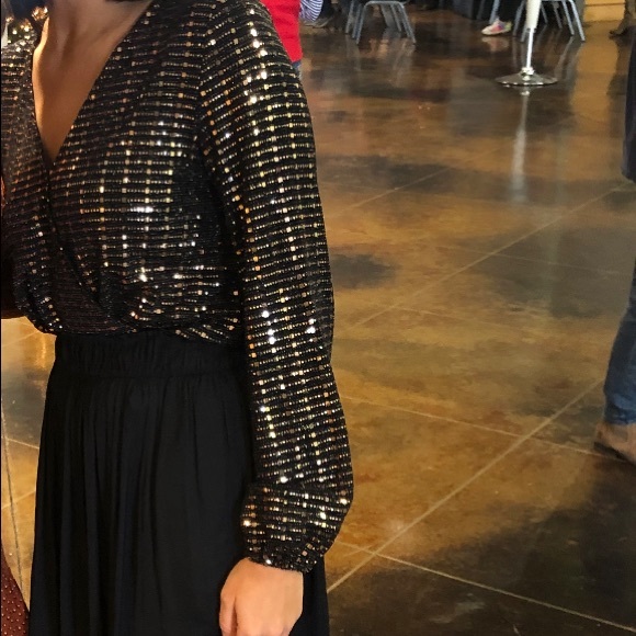 Wrap body blouse - Picture 3 of 3